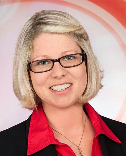 Portrait von Julia Lenhart