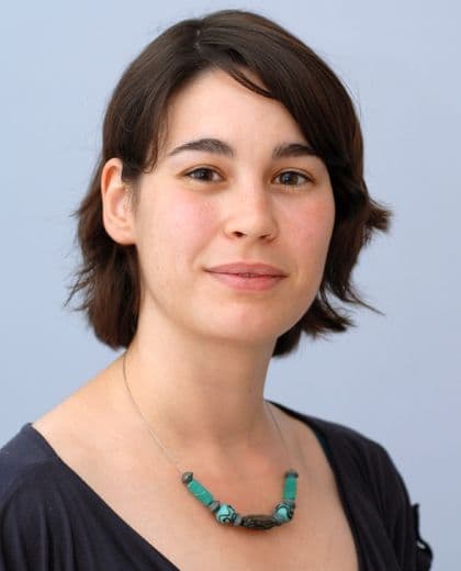 Porträtfoto Stefanie Wolter