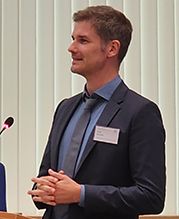 Dr. Philipp Grunau